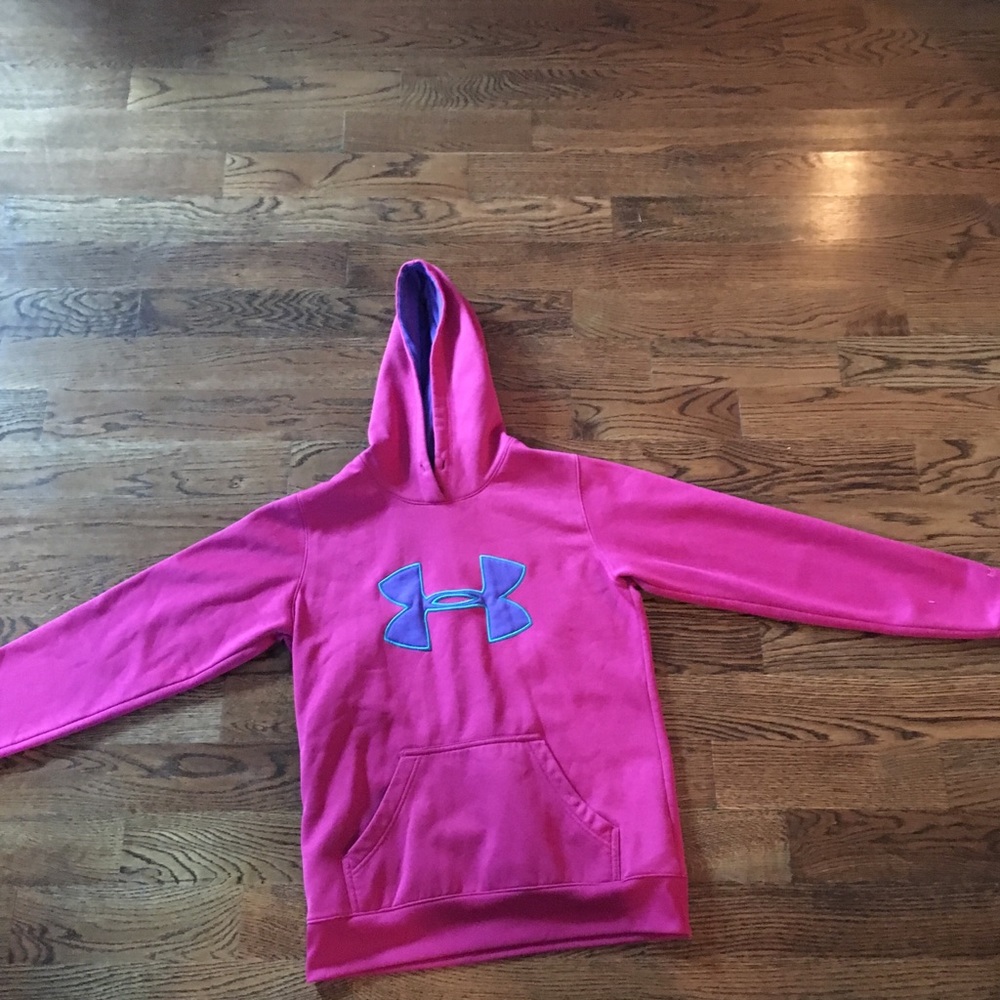 Under Armour sweatshirt
